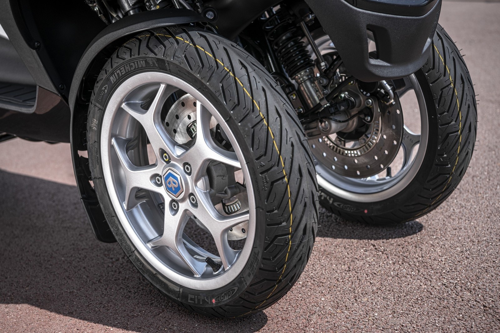 Piaggio MP3 400hpe 2021