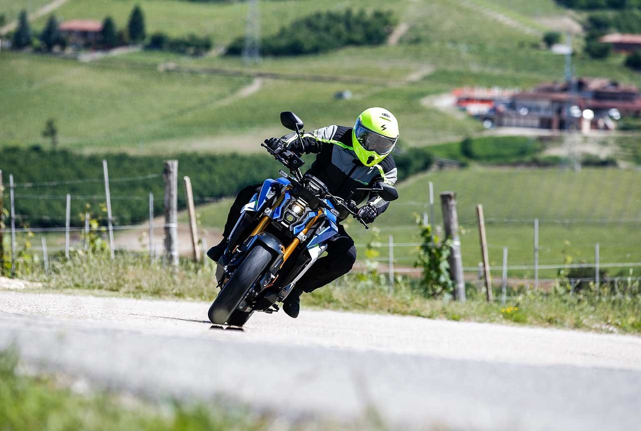 Suzuki GSX-S1000 2021, le foto della prova