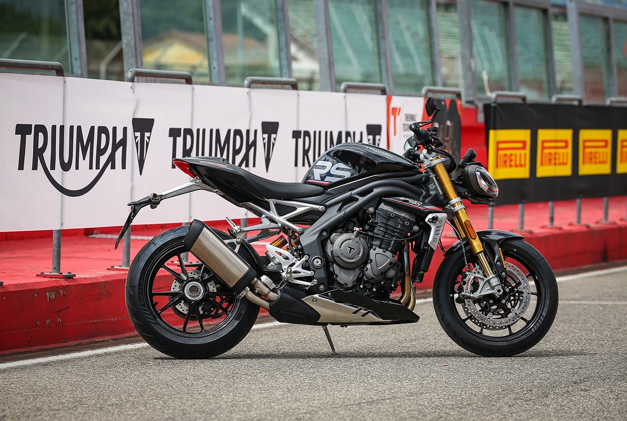 Triumph Speed Triple 1200 RS: le foto statiche