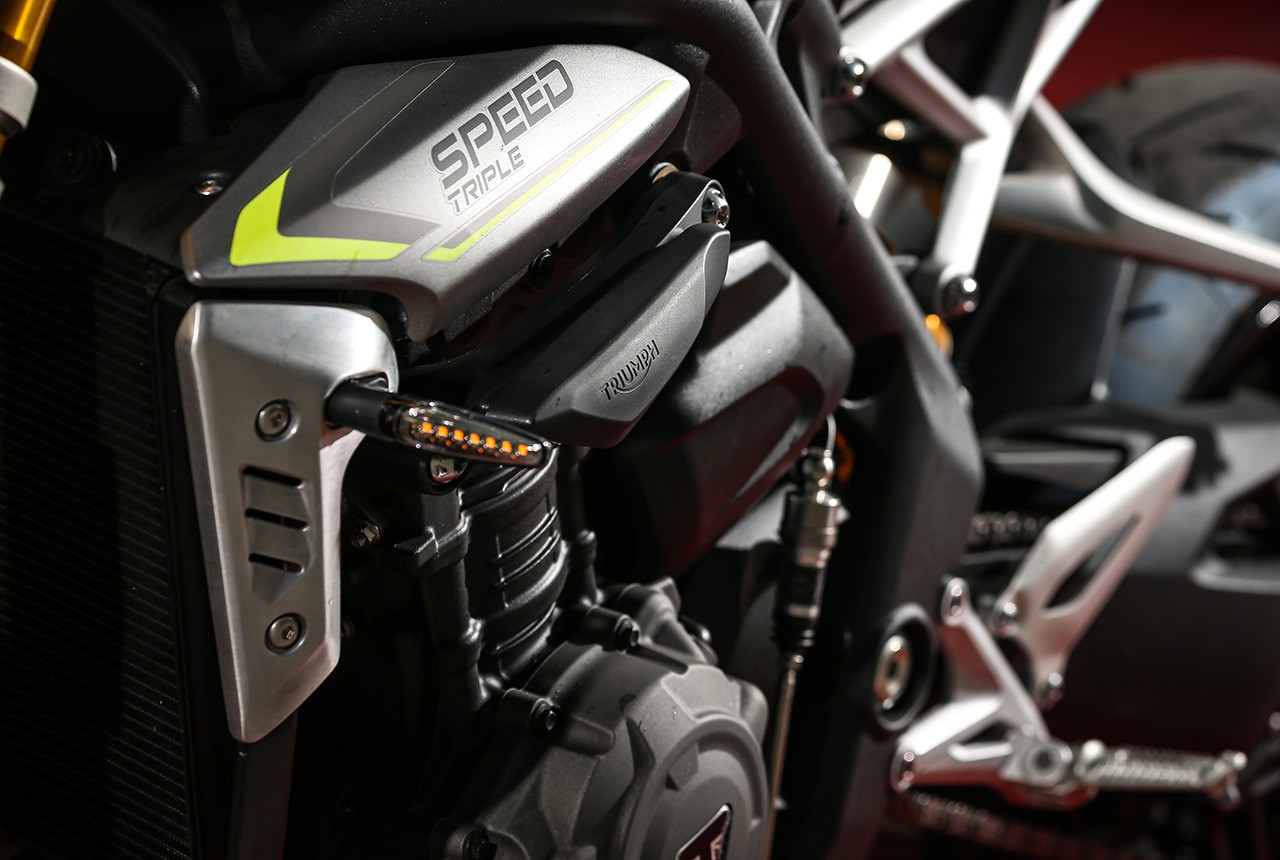 Triumph Speed Triple 1200 RS: le foto statiche
