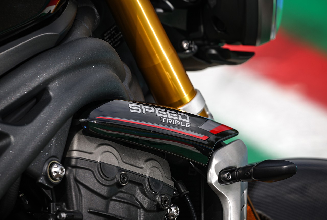 Triumph Speed Triple 1200 RS: le foto statiche