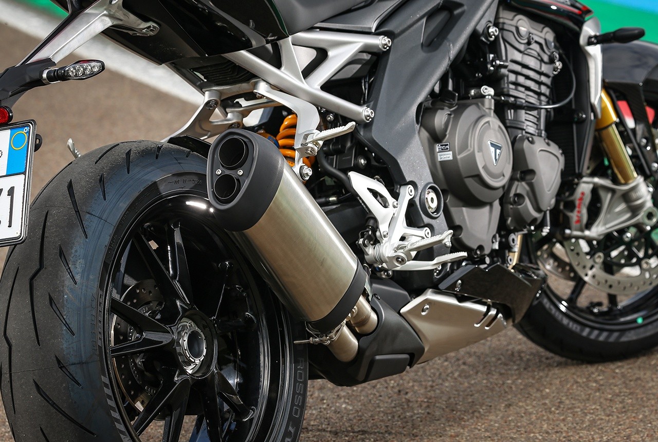 Triumph Speed Triple 1200 RS: le foto statiche