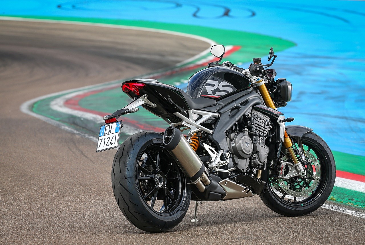 Triumph Speed Triple 1200 RS: le foto statiche