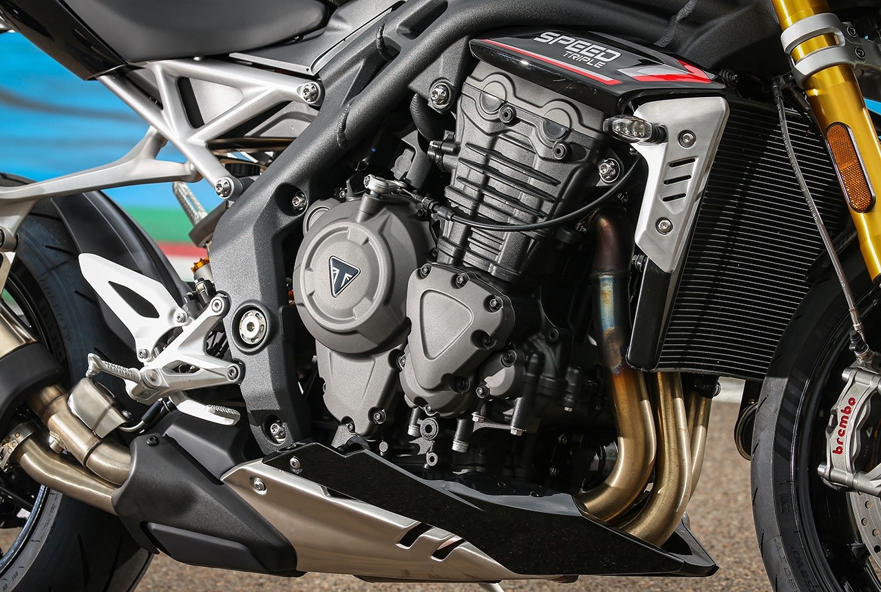 Triumph Speed Triple 1200 RS: le foto statiche