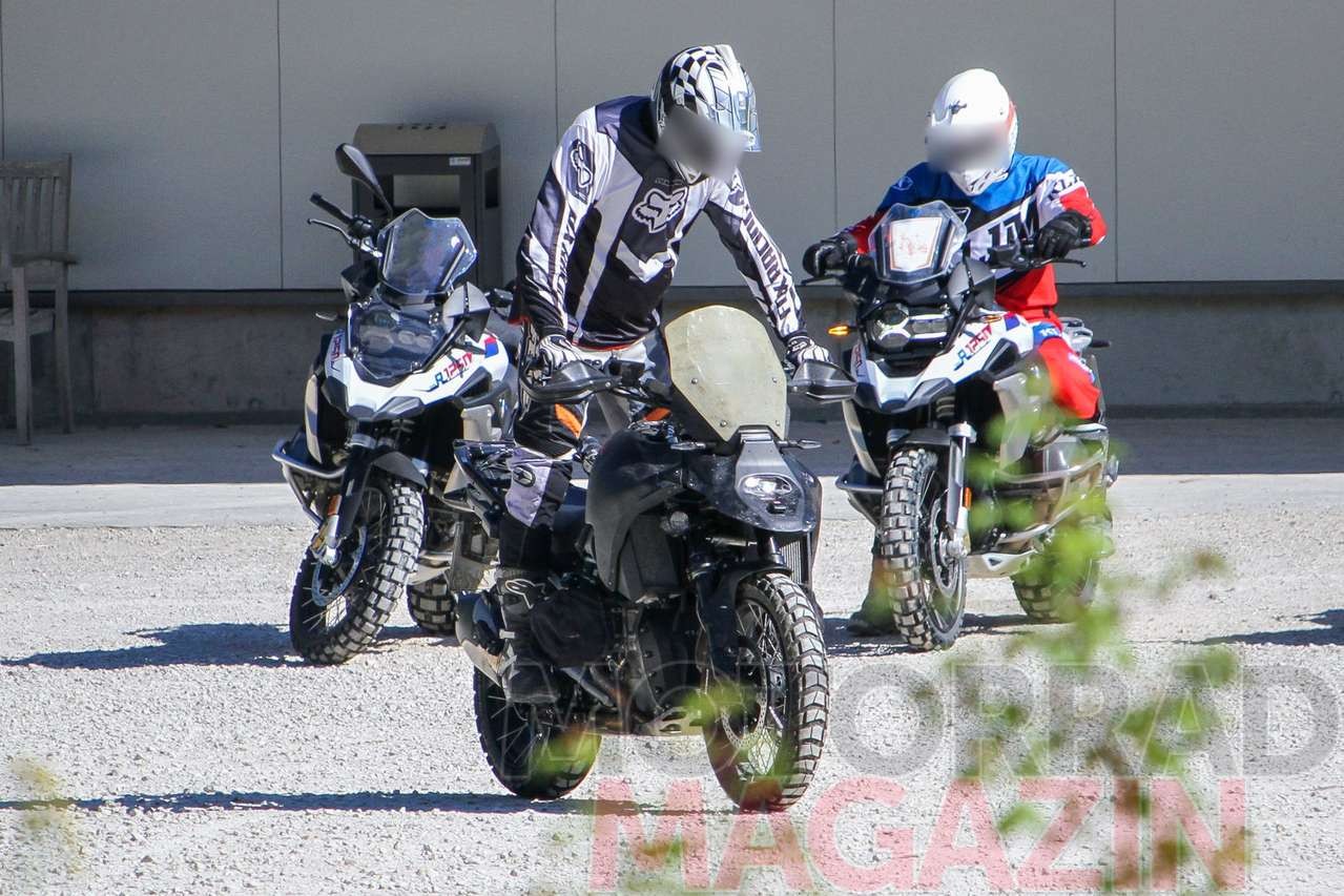 BMW R 1300 GS: le prime foto spia