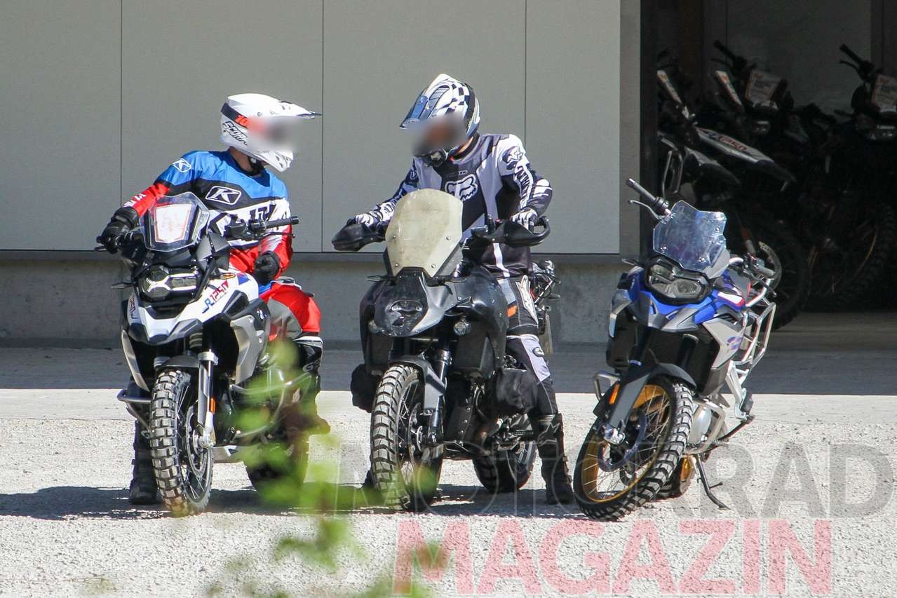 BMW R 1300 GS: le prime foto spia