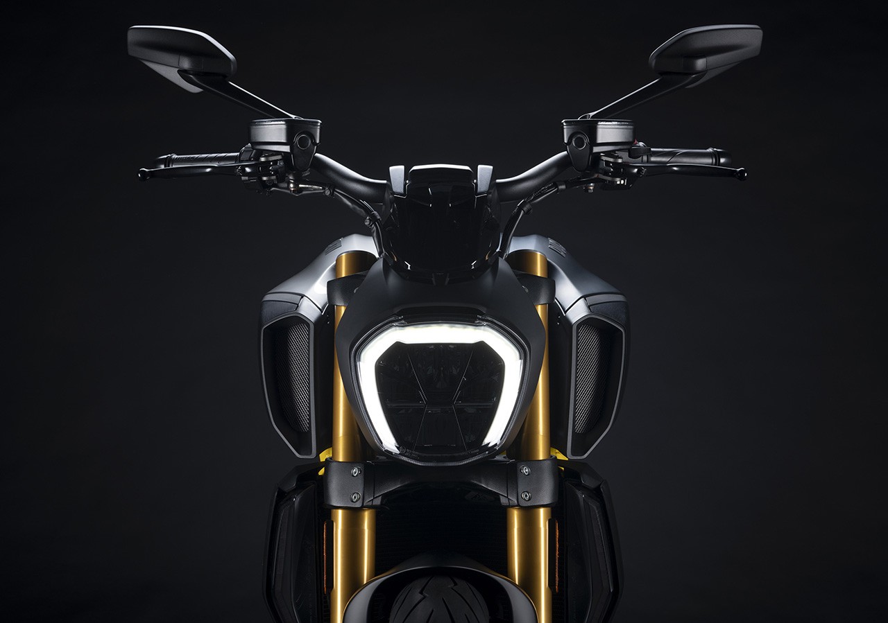 Ducati Diavel 1260 S "Black and Steel"