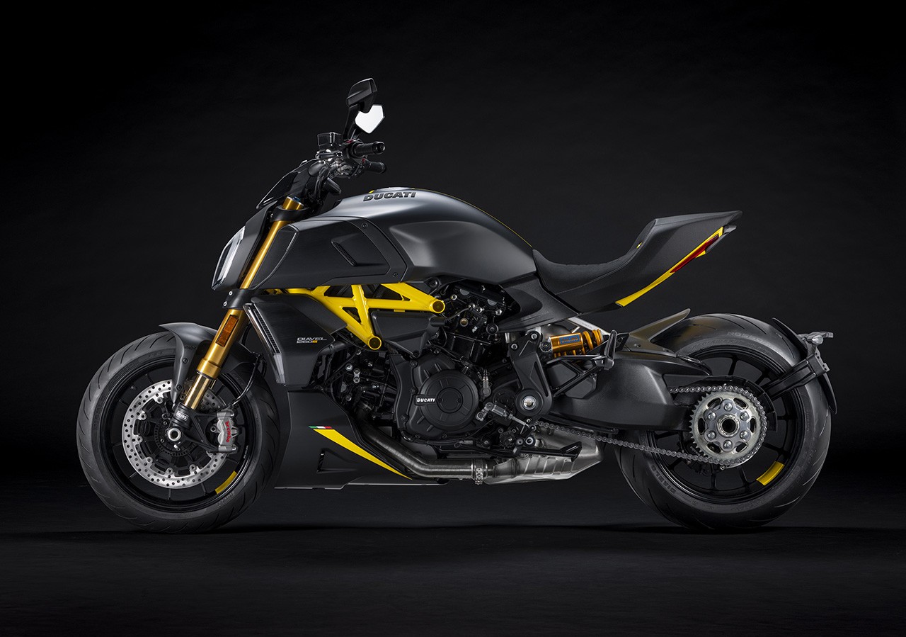 Ducati Diavel 1260 S "Black and Steel"