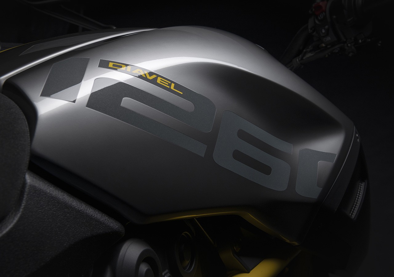 Ducati Diavel 1260 S "Black and Steel"