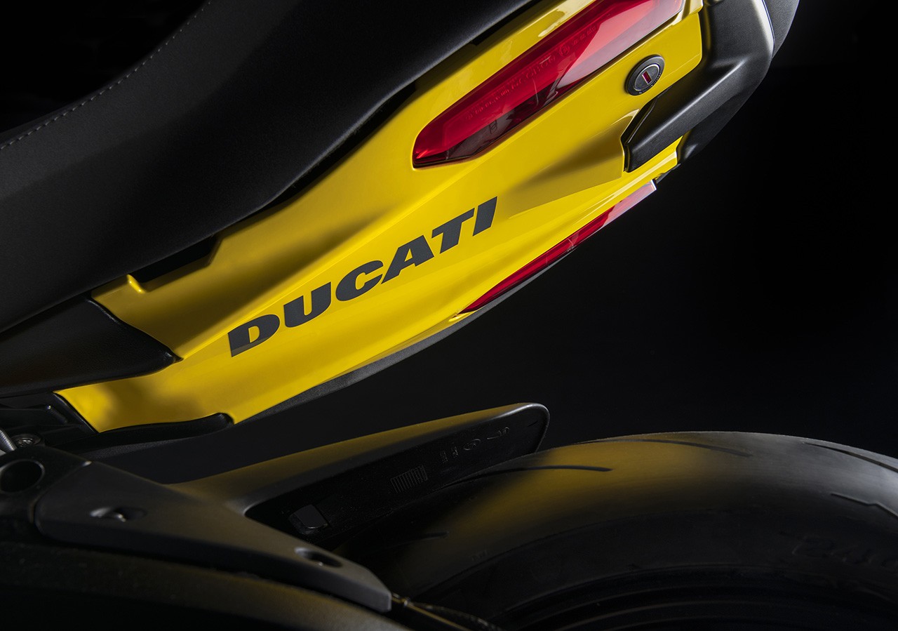 Ducati Diavel 1260 S "Black and Steel"