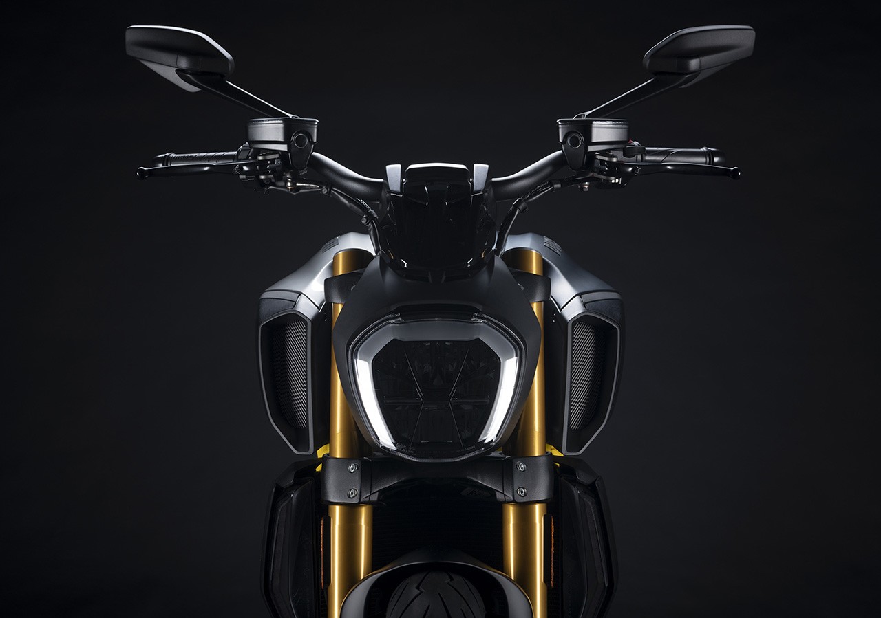 Ducati Diavel 1260 S "Black and Steel"