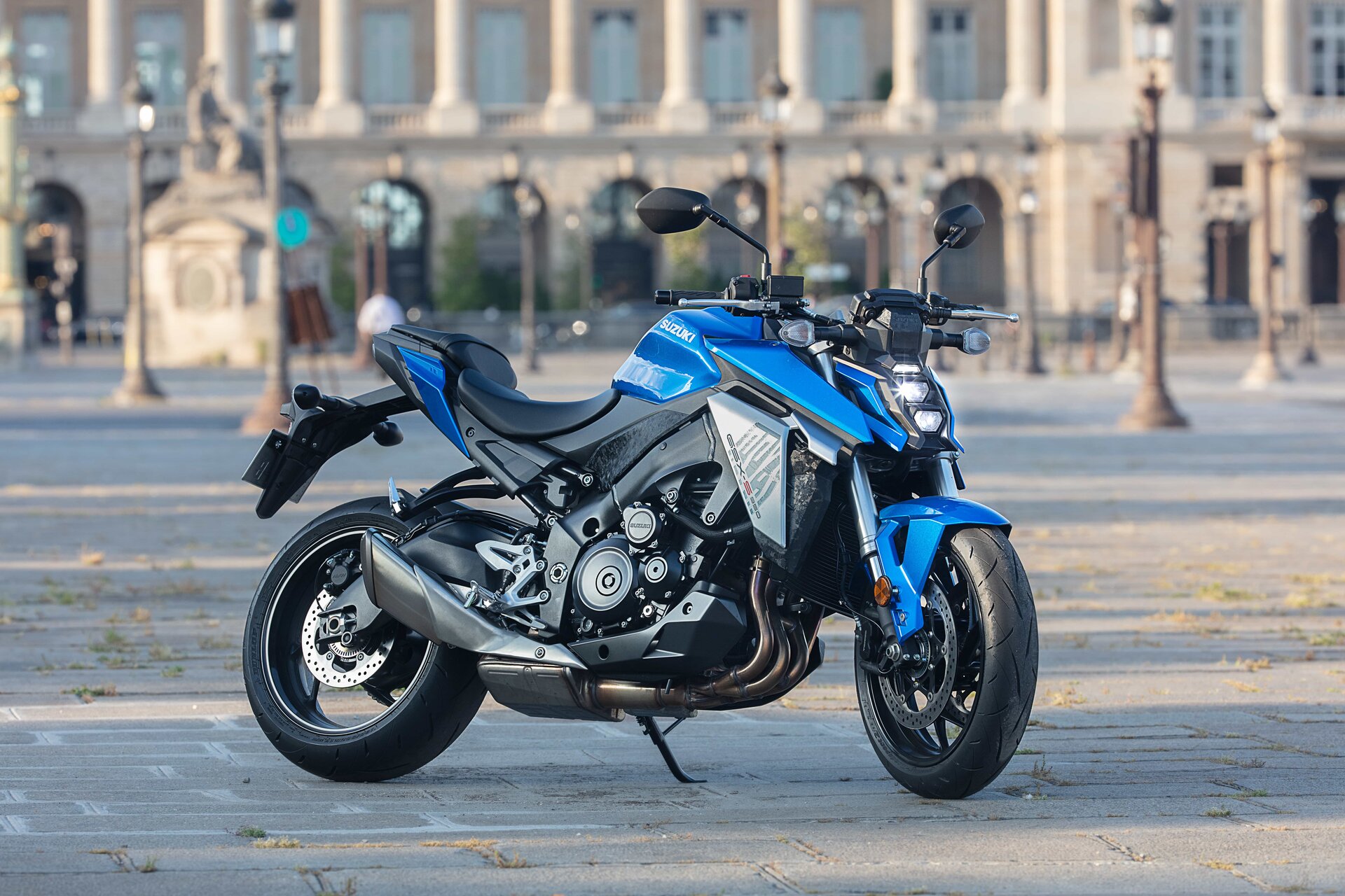 Suzuki svela la nuova GSX-S950, la streetfighter per i neopatentati