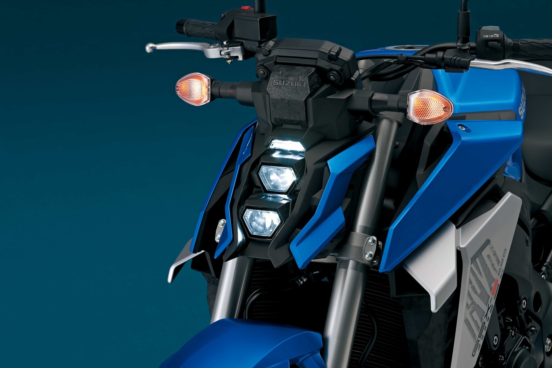 Suzuki svela la nuova GSX-S950, la streetfighter per i neopatentati