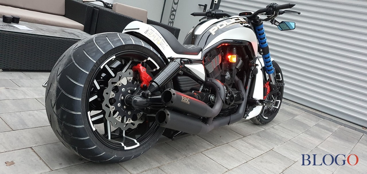 Harley-Davidson V-Rod "300 Razor" | Bad Boy Customs