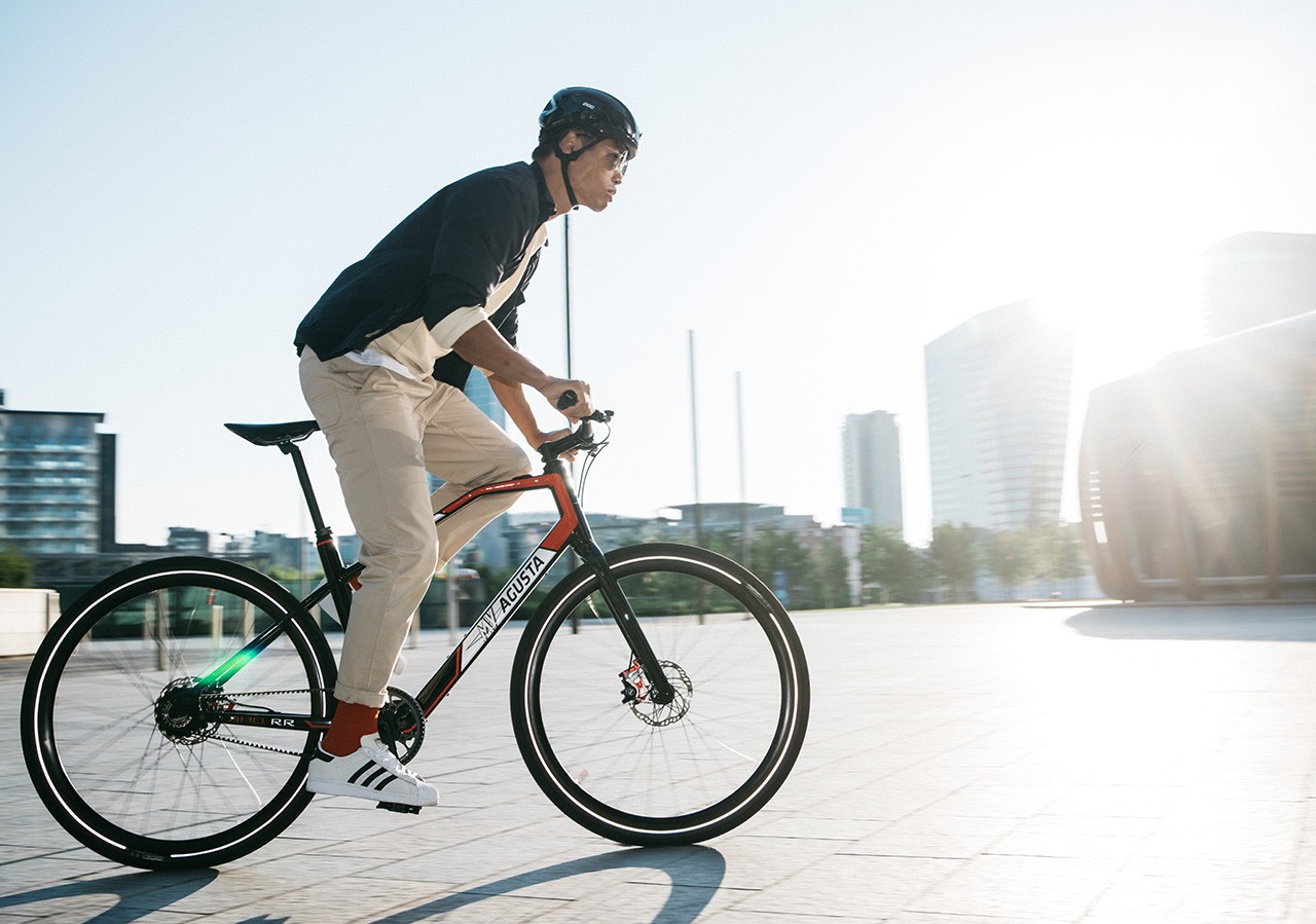 MV Agusta AMO, la nuova gamma di e-bike