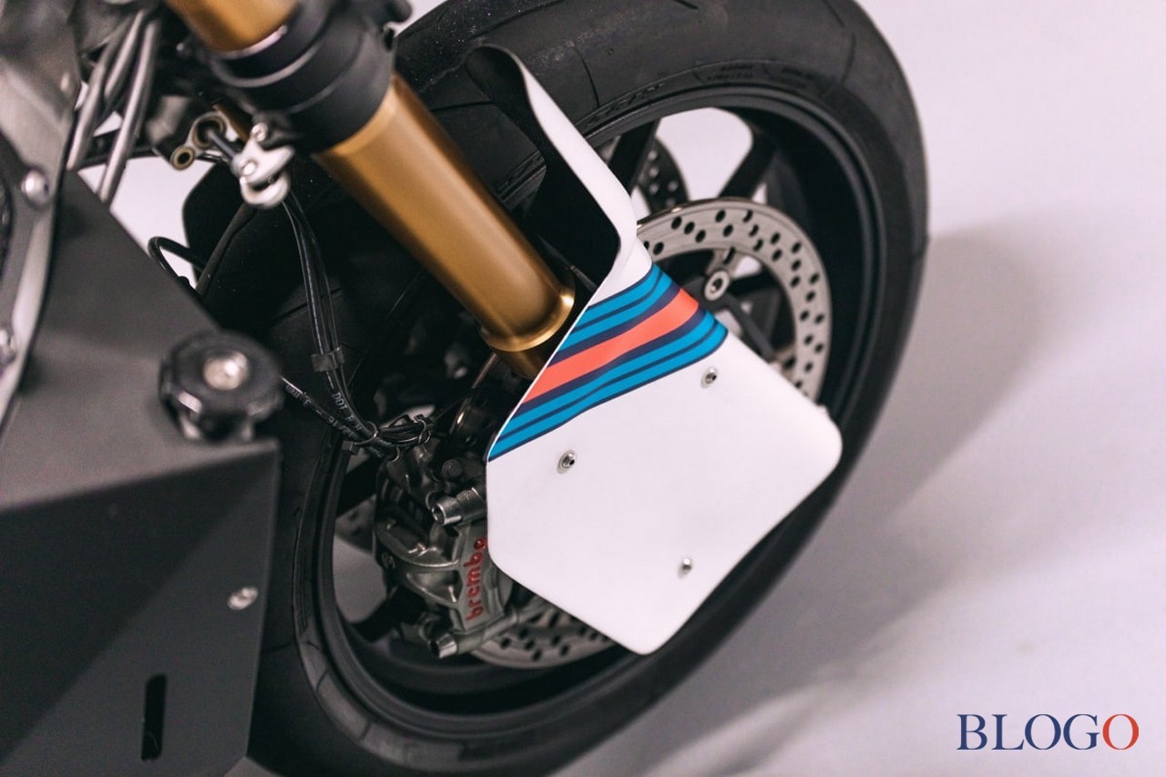 Aprilia Tuono V4 "Pikes Peak Le Mans" by Le Week-End De Course