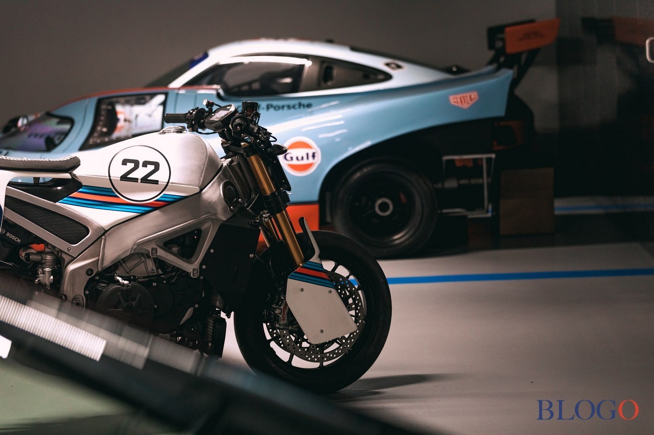 Aprilia Tuono V4 "Pikes Peak Le Mans" by Le Week-End De Course