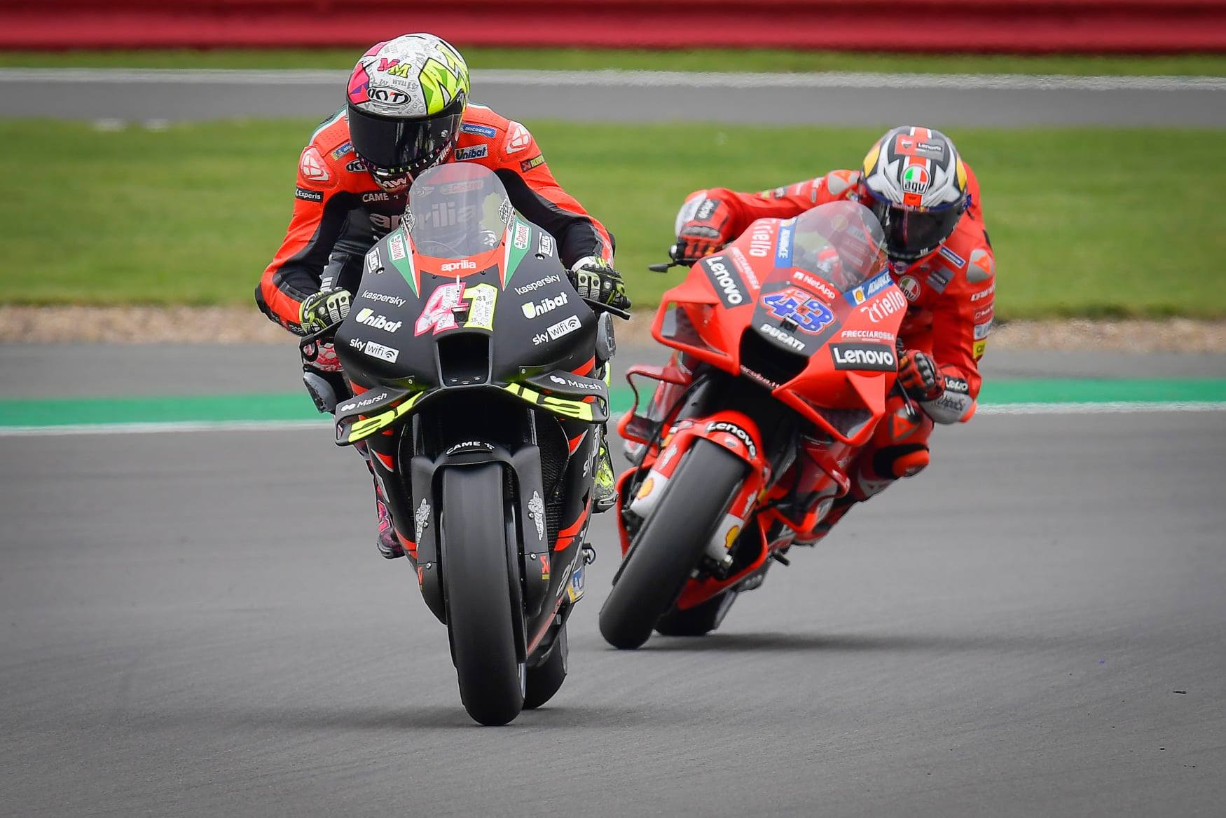 MotoGP, Silverstone: vince Quartararo. Le foto