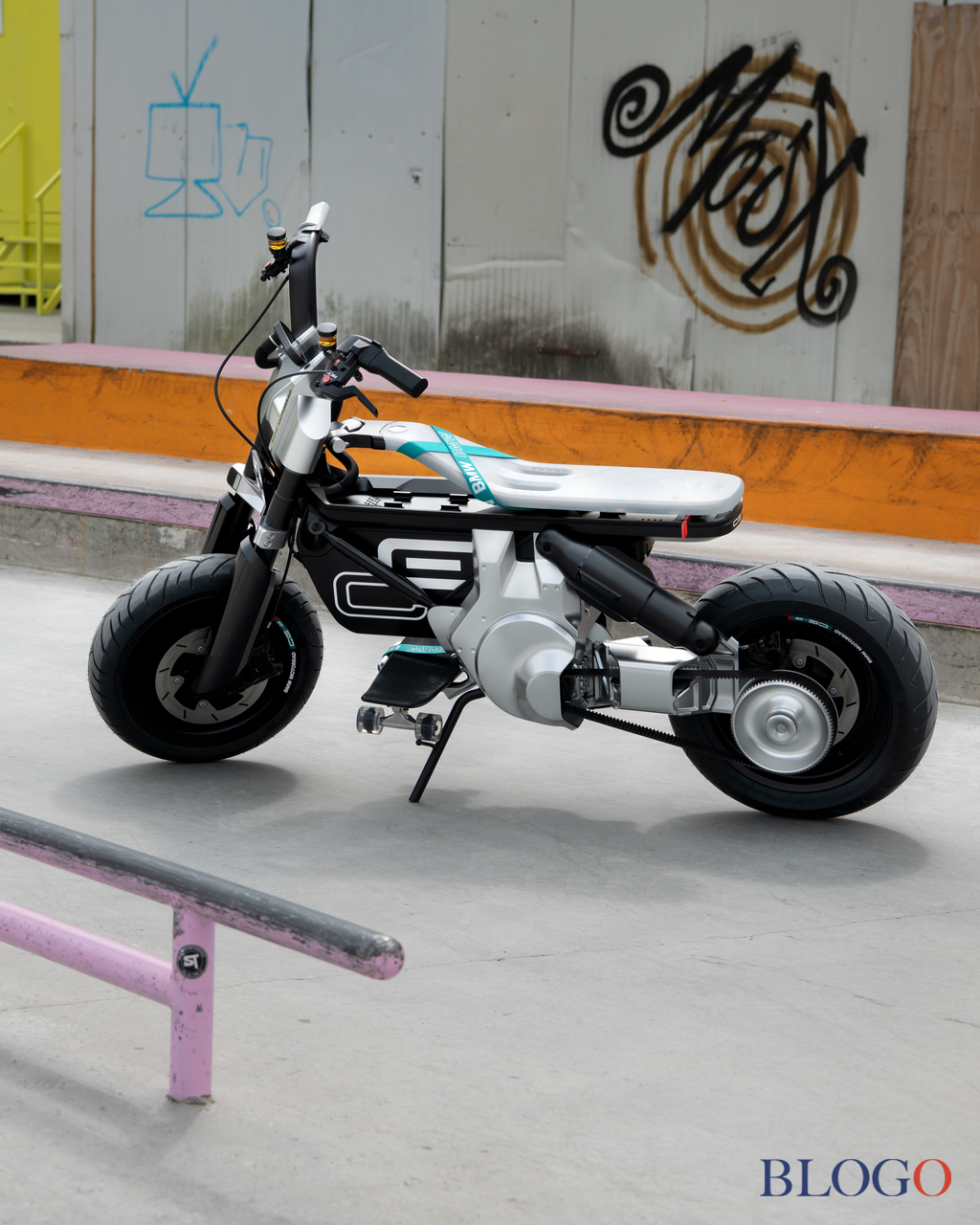 BMW Motorrad Concept CE 02