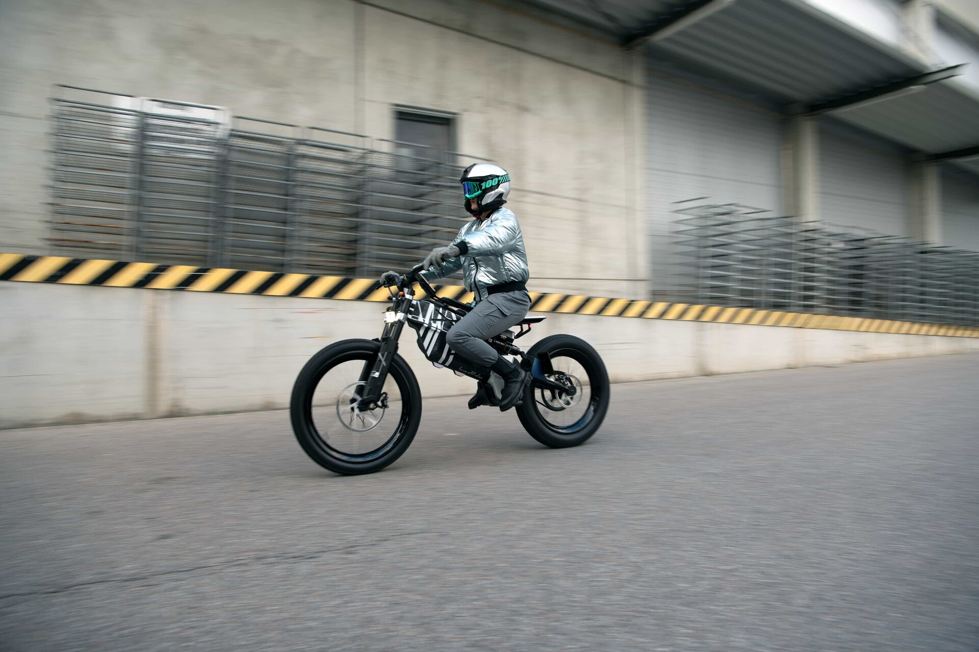 BMW Motorrad Vision AMBY