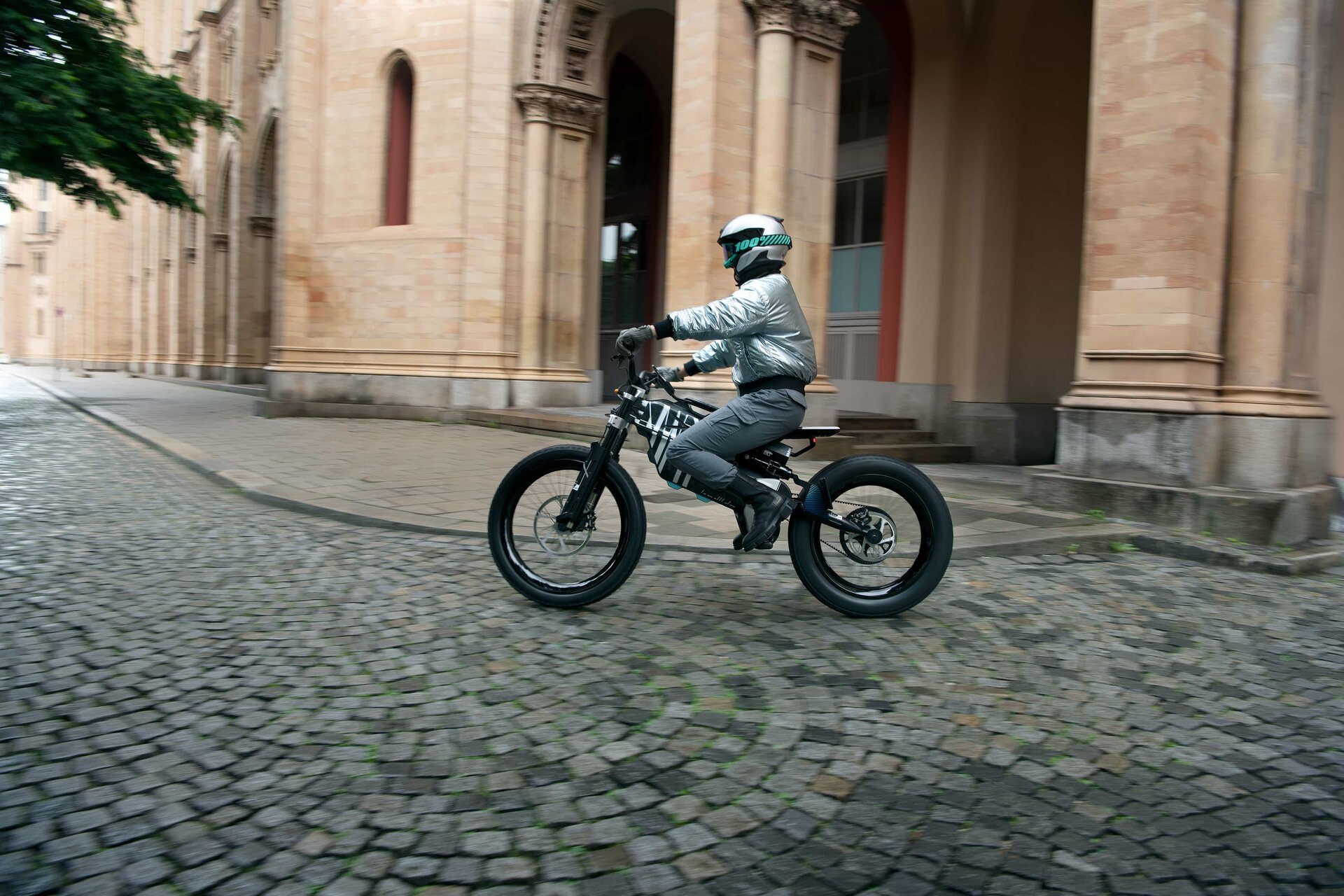 BMW Motorrad Vision AMBY