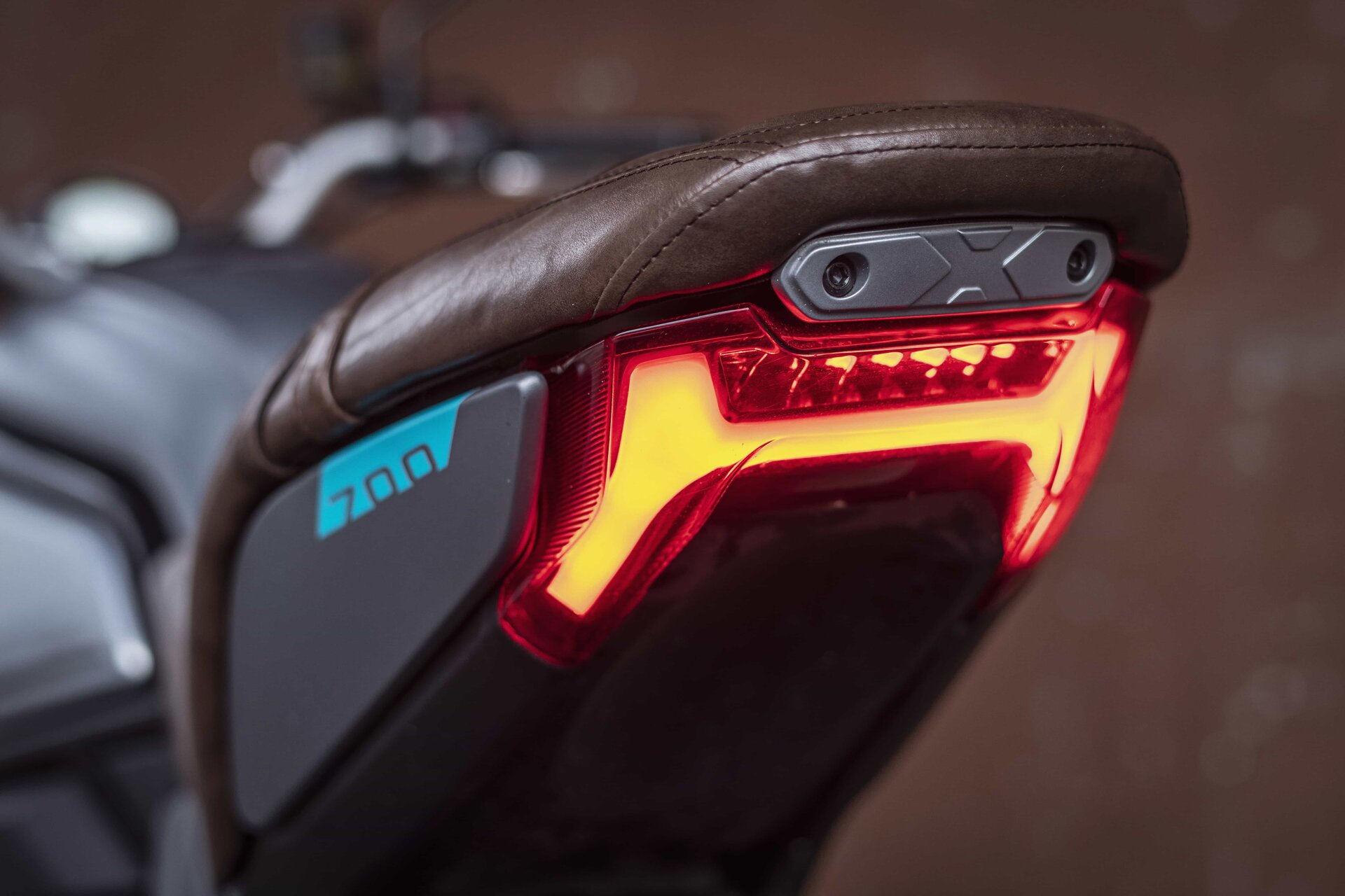 CFMoto 700CL-X Heritage: foto