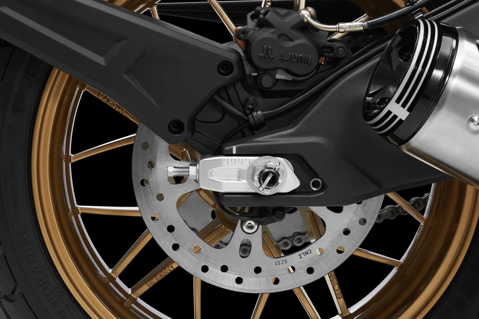 CFMoto 700CL-X Heritage: foto