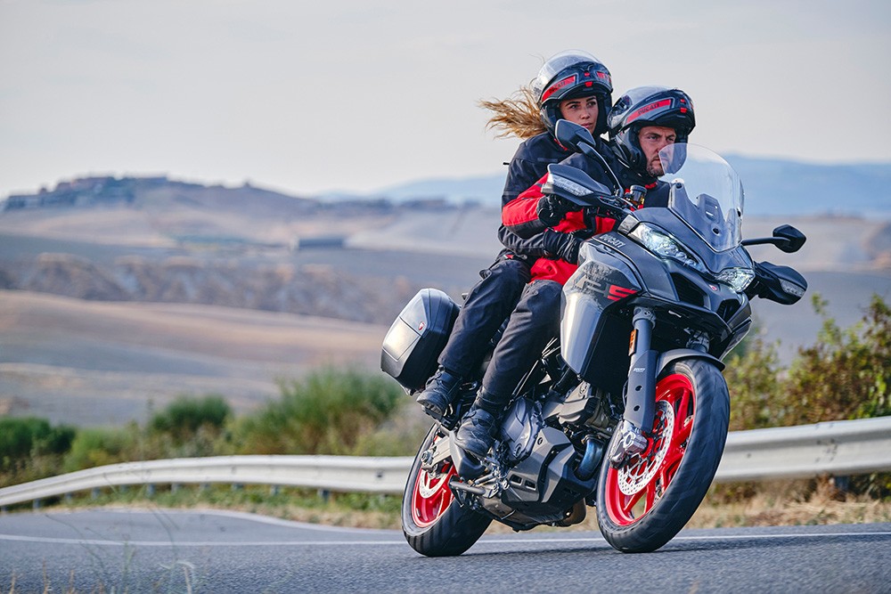 Ducati World Premiere 2022: Multistrada V2
