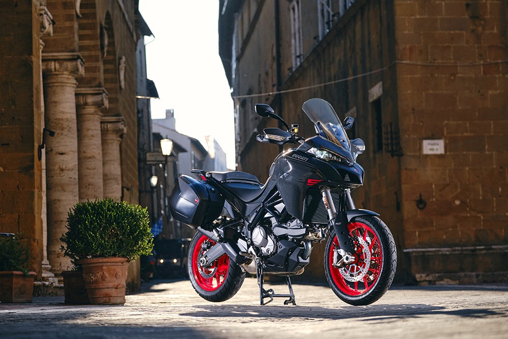 Ducati World Premiere 2022: Multistrada V2
