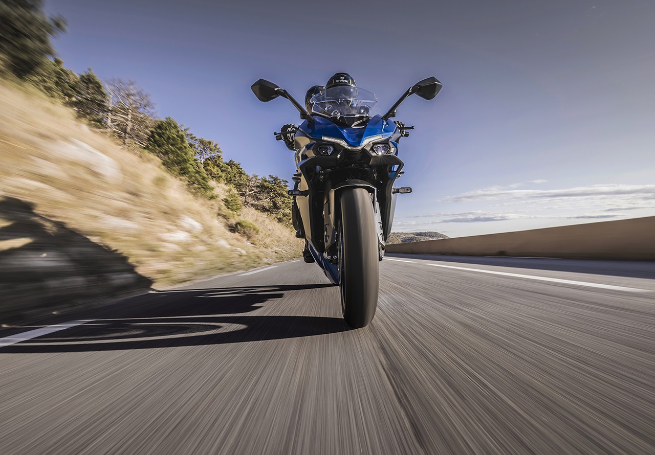 Suzuki GSX-S1000GT, le foto