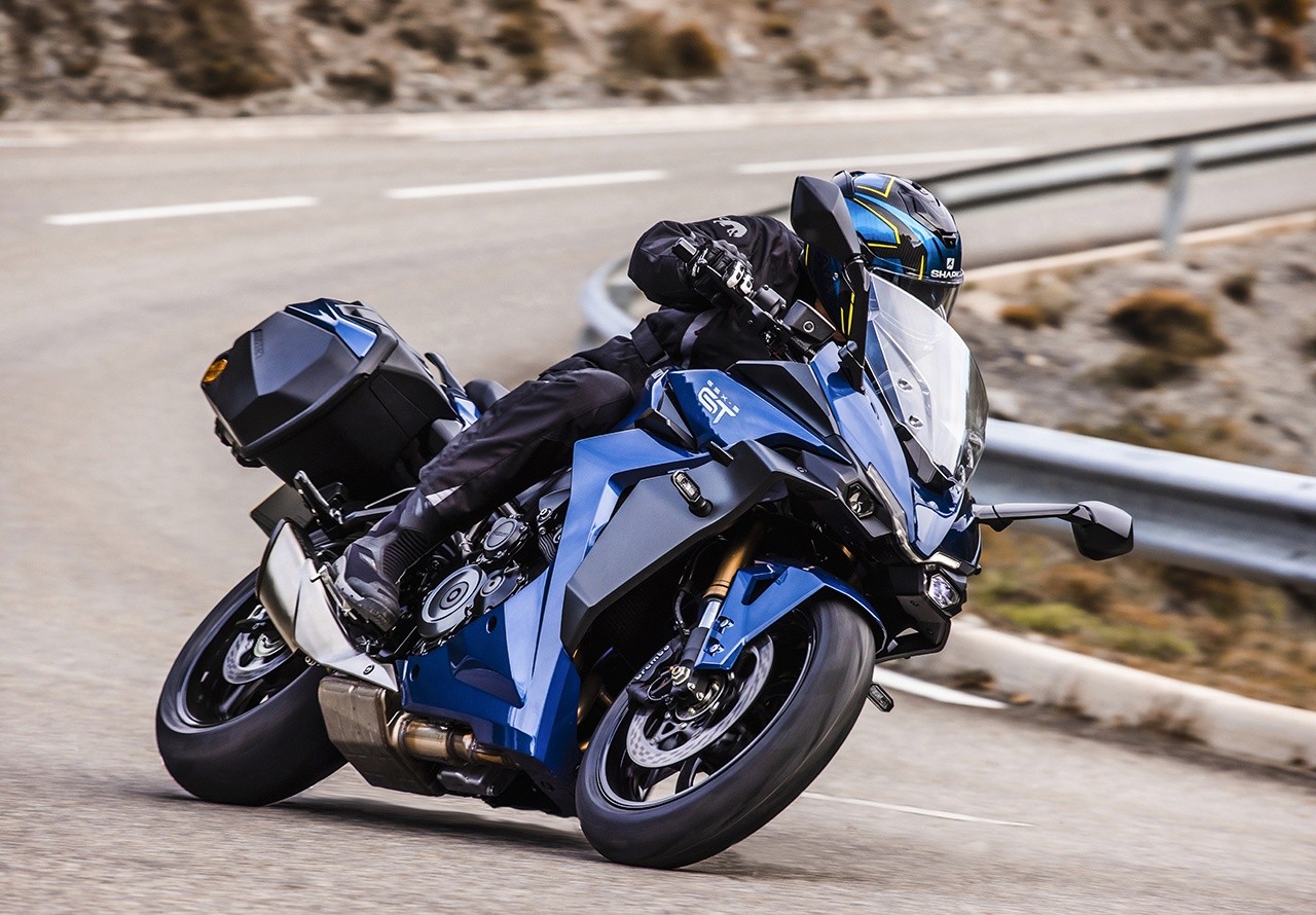 Suzuki GSX-S1000GT, le foto