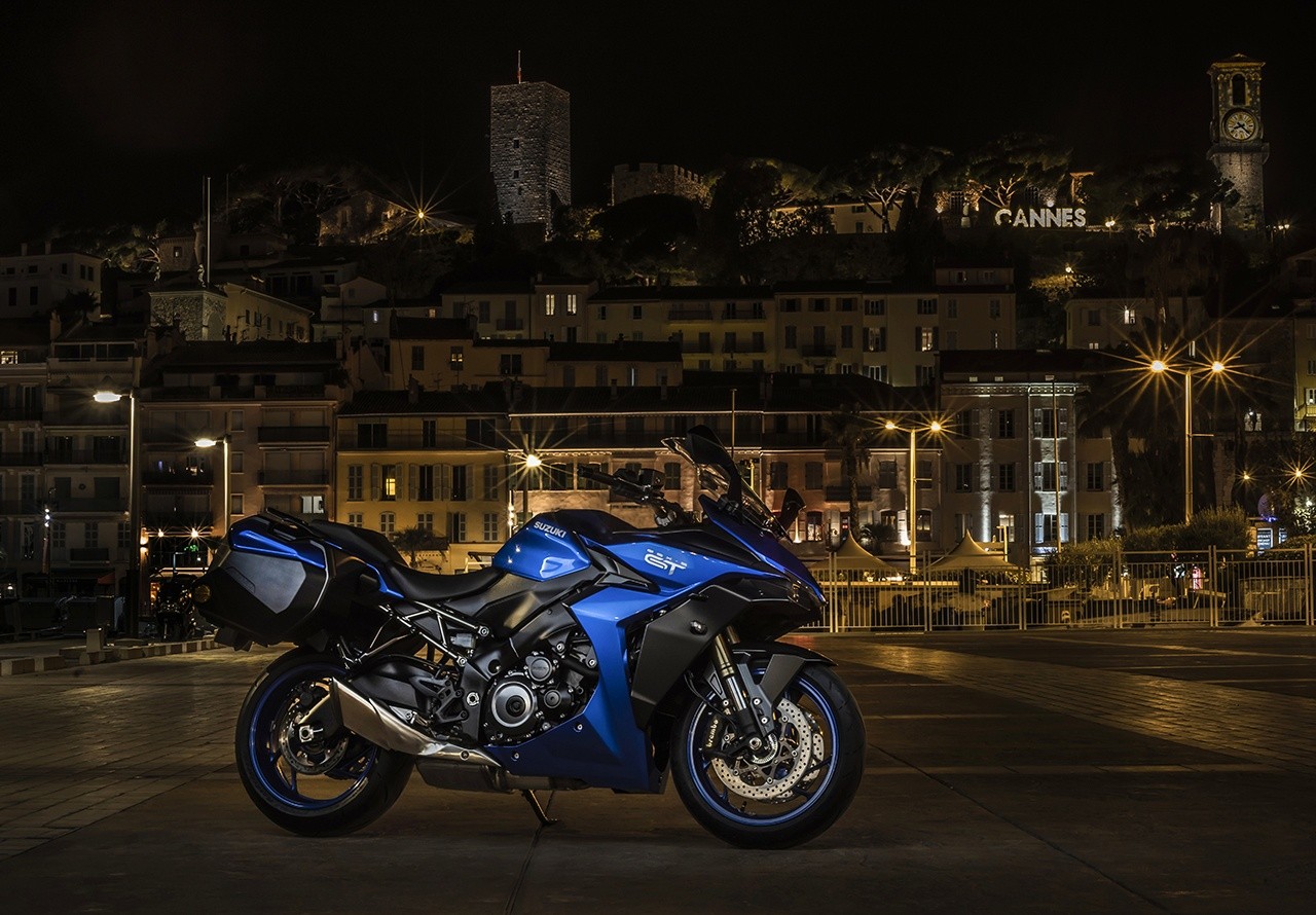 Suzuki GSX-S1000GT, le foto