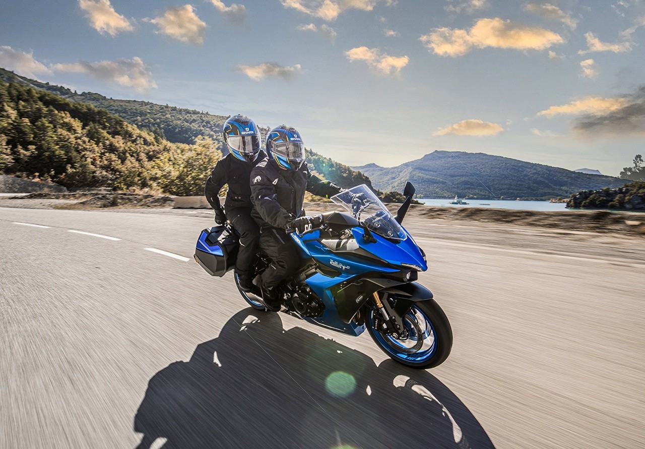 Suzuki GSX-S1000GT, le foto