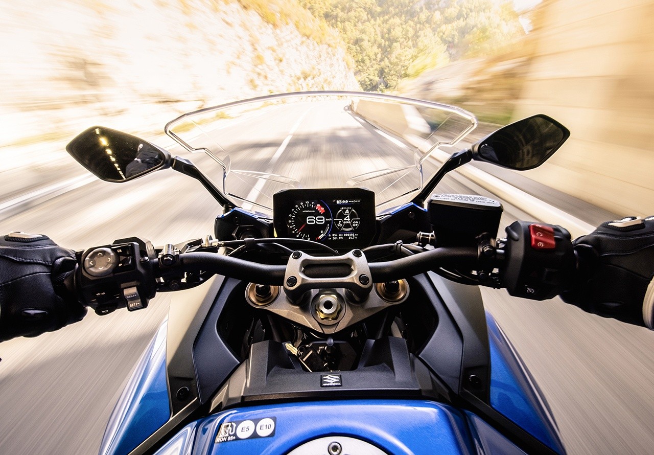 Suzuki GSX-S1000GT, le foto