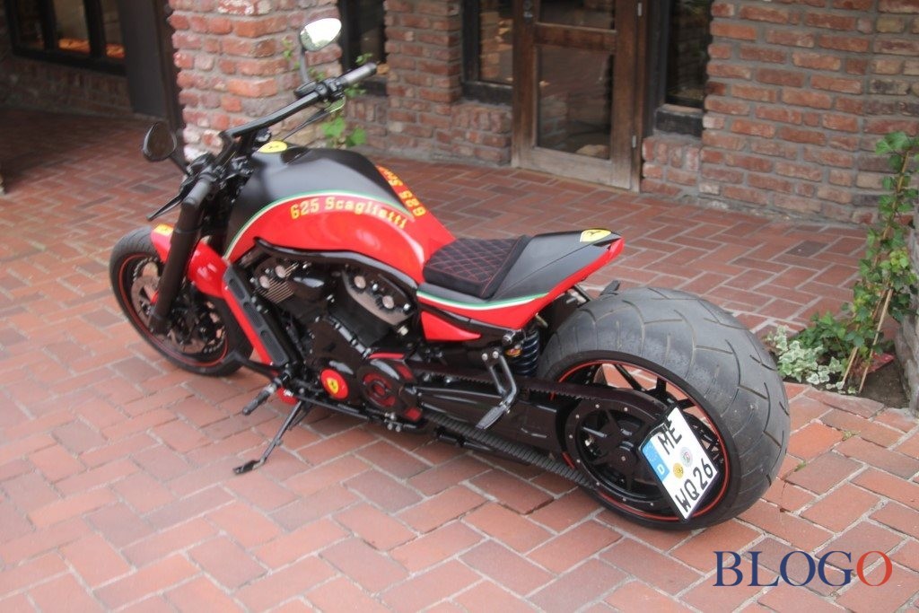 Harley-Davidson Night Rod "625 Scaglietti" by X-Trem Custom