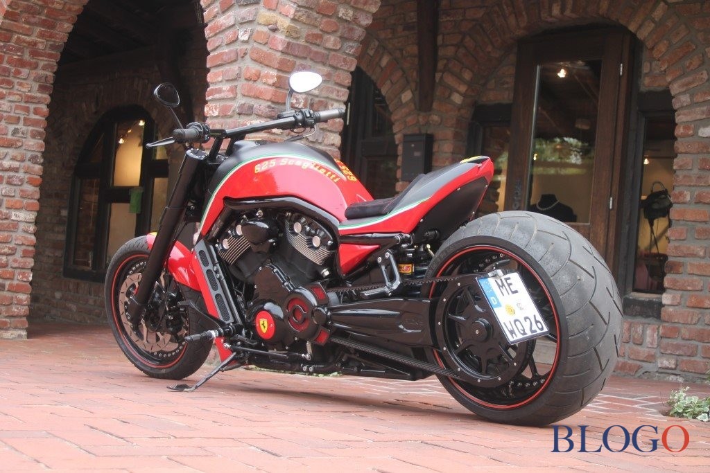 Harley-Davidson Night Rod "625 Scaglietti" by X-Trem Custom
