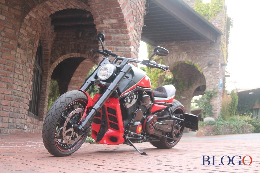 Harley-Davidson Night Rod "625 Scaglietti" by X-Trem Custom