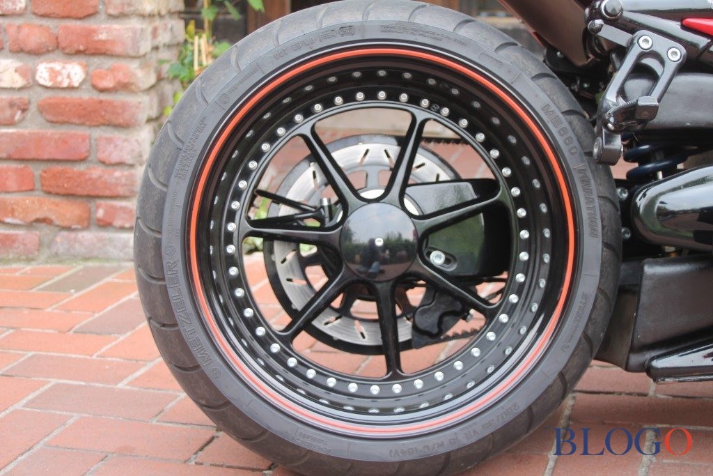 Harley-Davidson Night Rod "625 Scaglietti" by X-Trem Custom