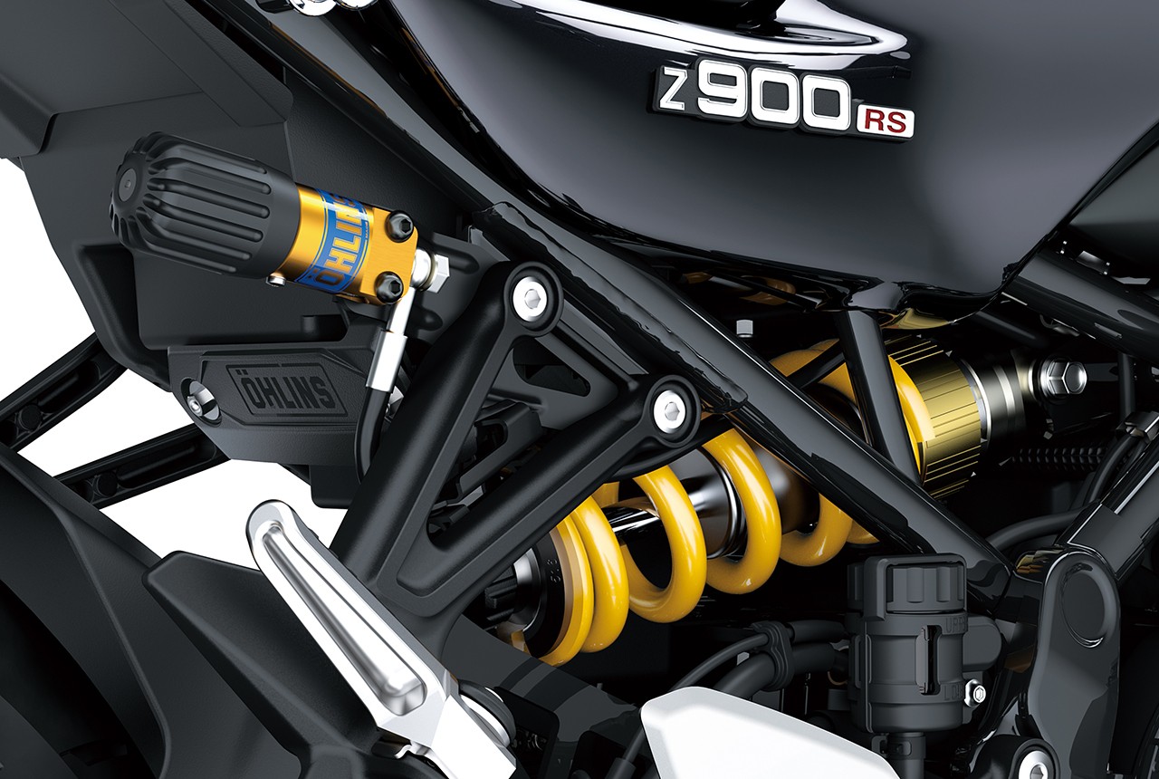 Kawasaki Z900RS SE 2022: le foto