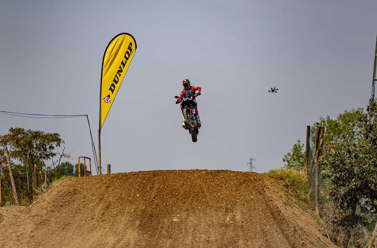 Honda Africa Twin: in pista con Joan Barreda