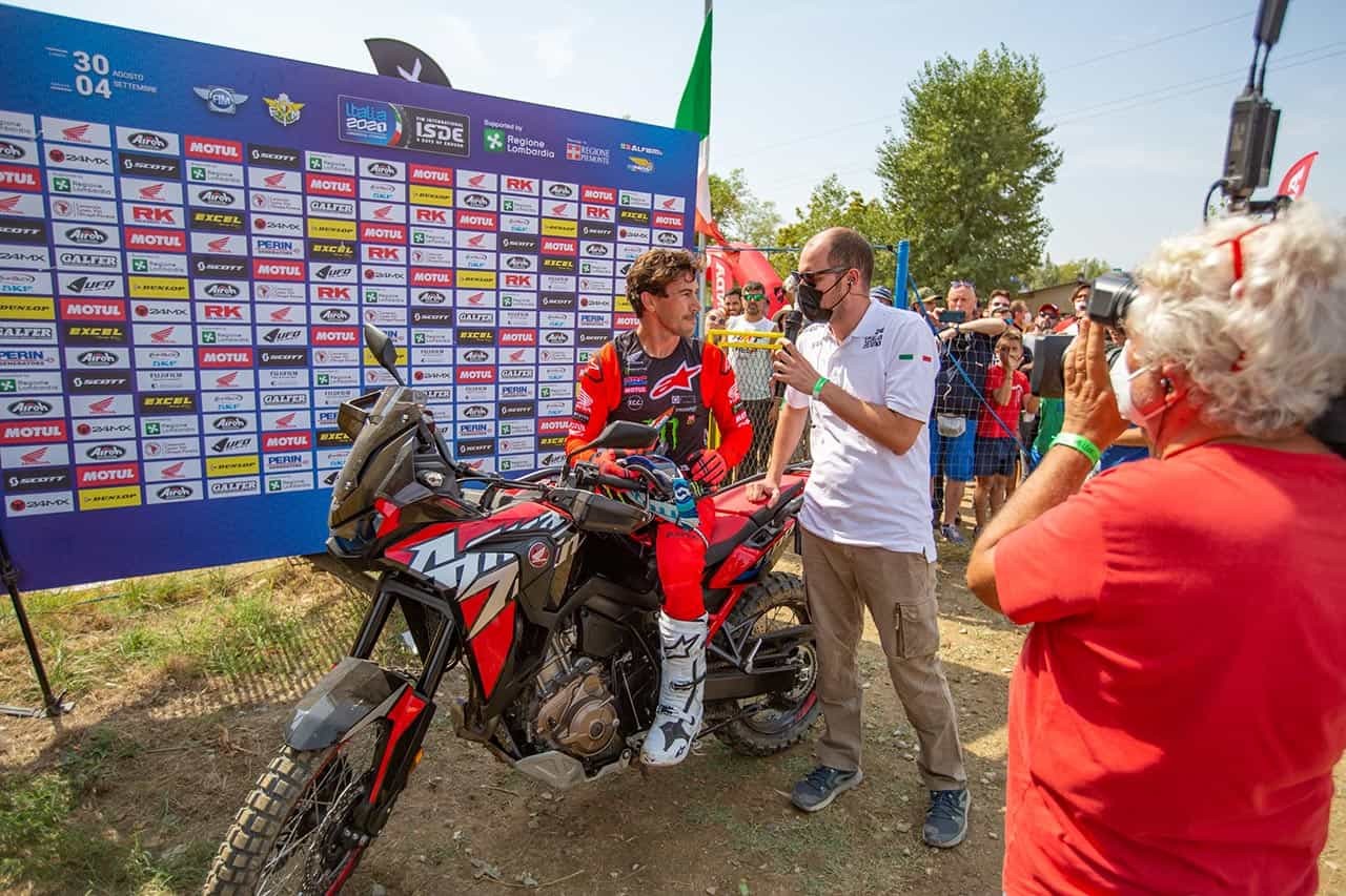 Honda Africa Twin: in pista con Joan Barreda