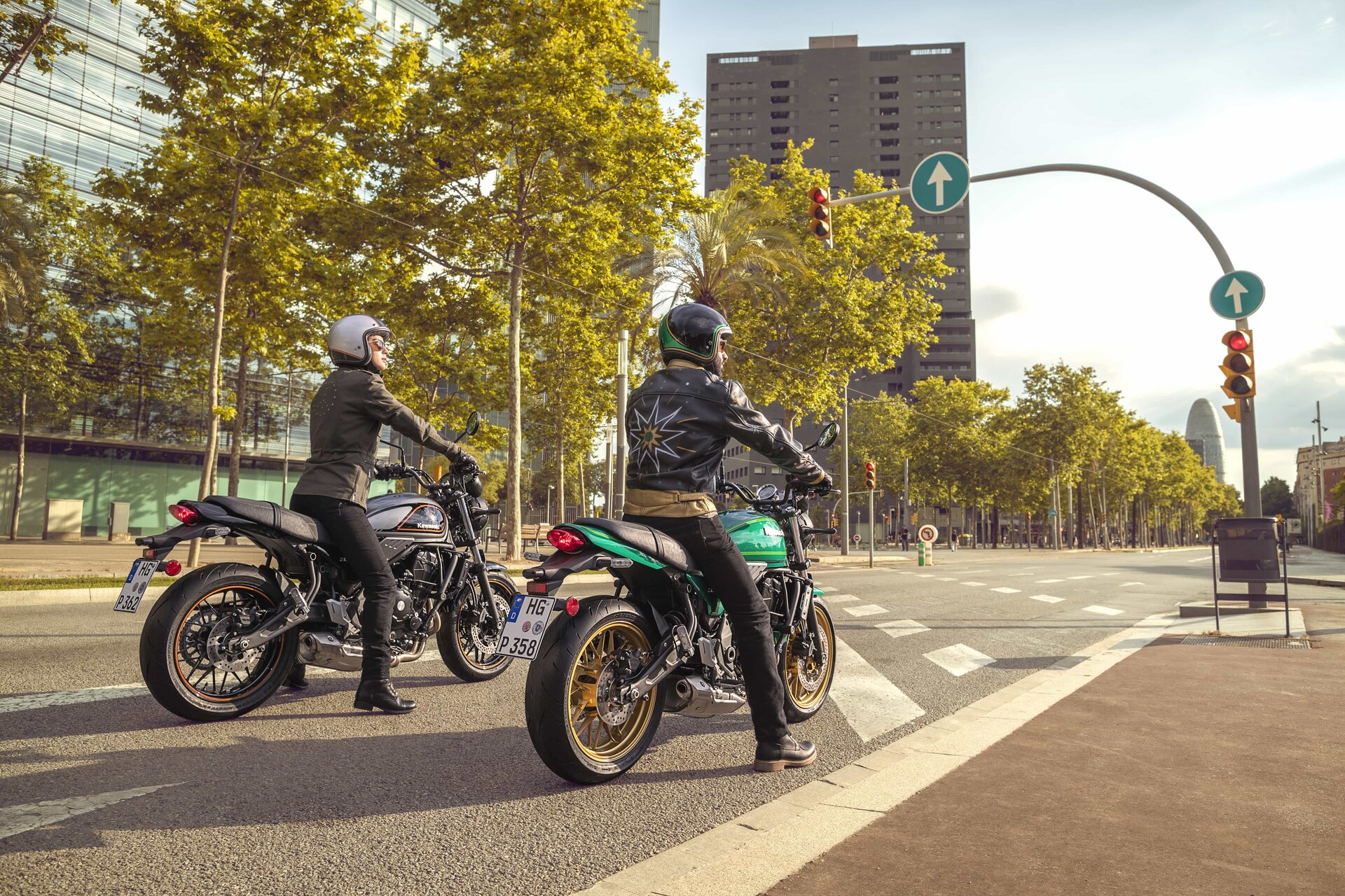Kawasaki Z650 RS: le foto