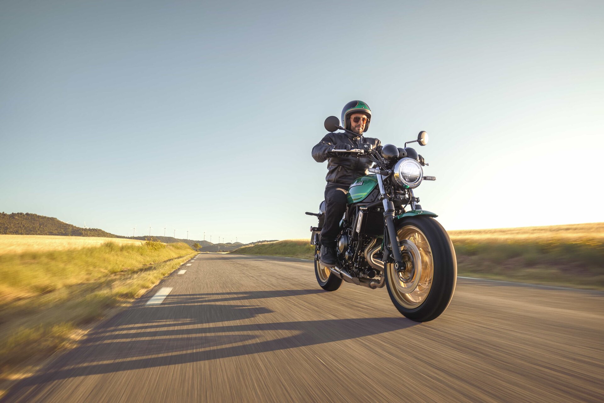 Kawasaki Z650 RS: le foto