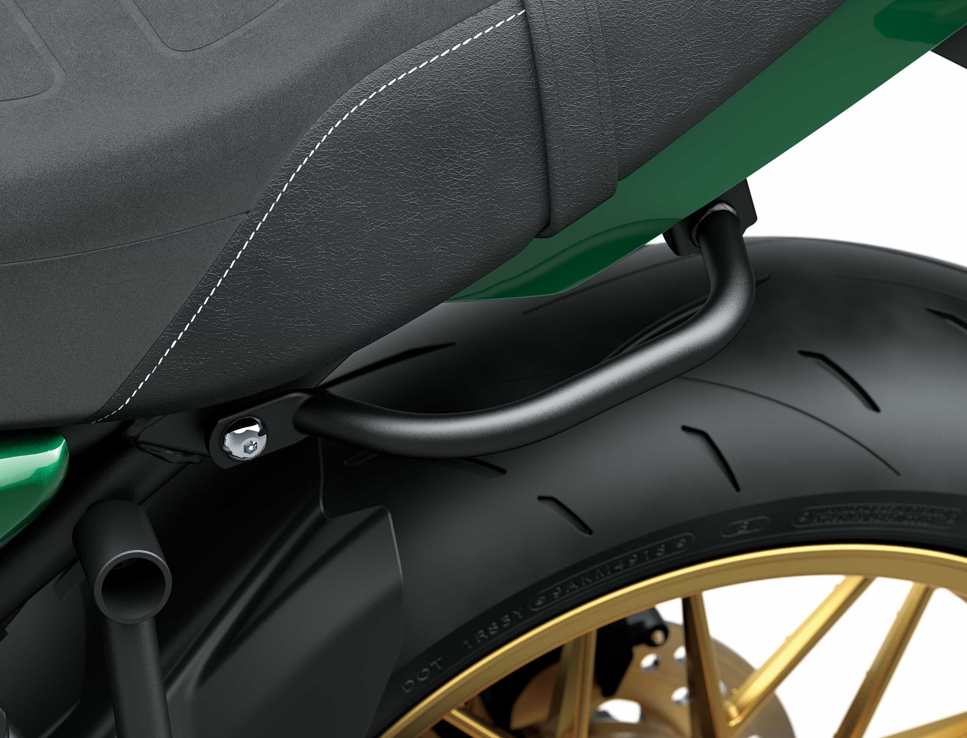 Kawasaki Z650 RS: le foto