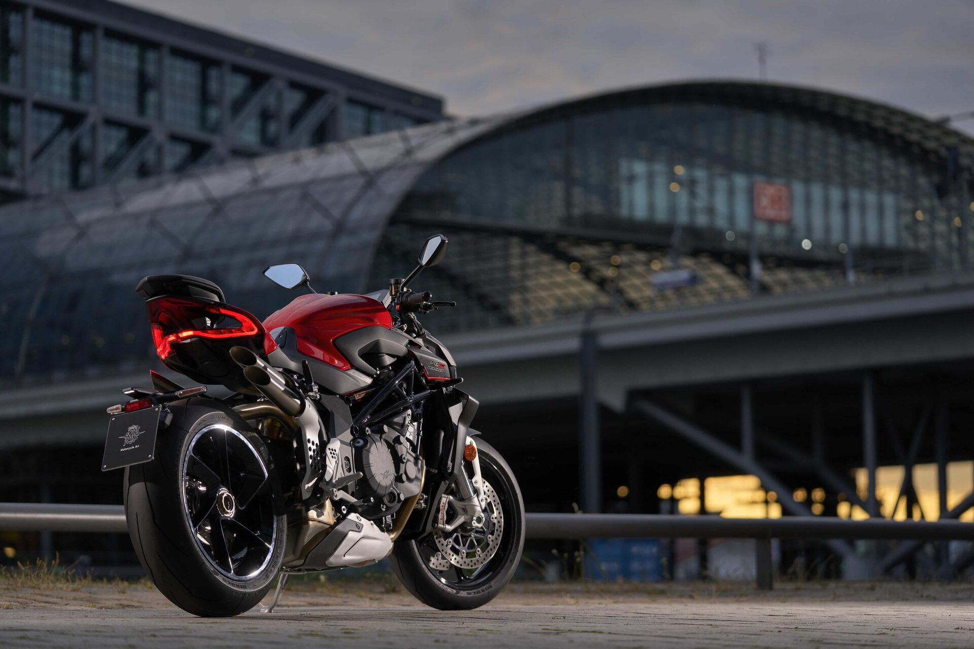 MV Agusta Brutale 1000 RS: le foto