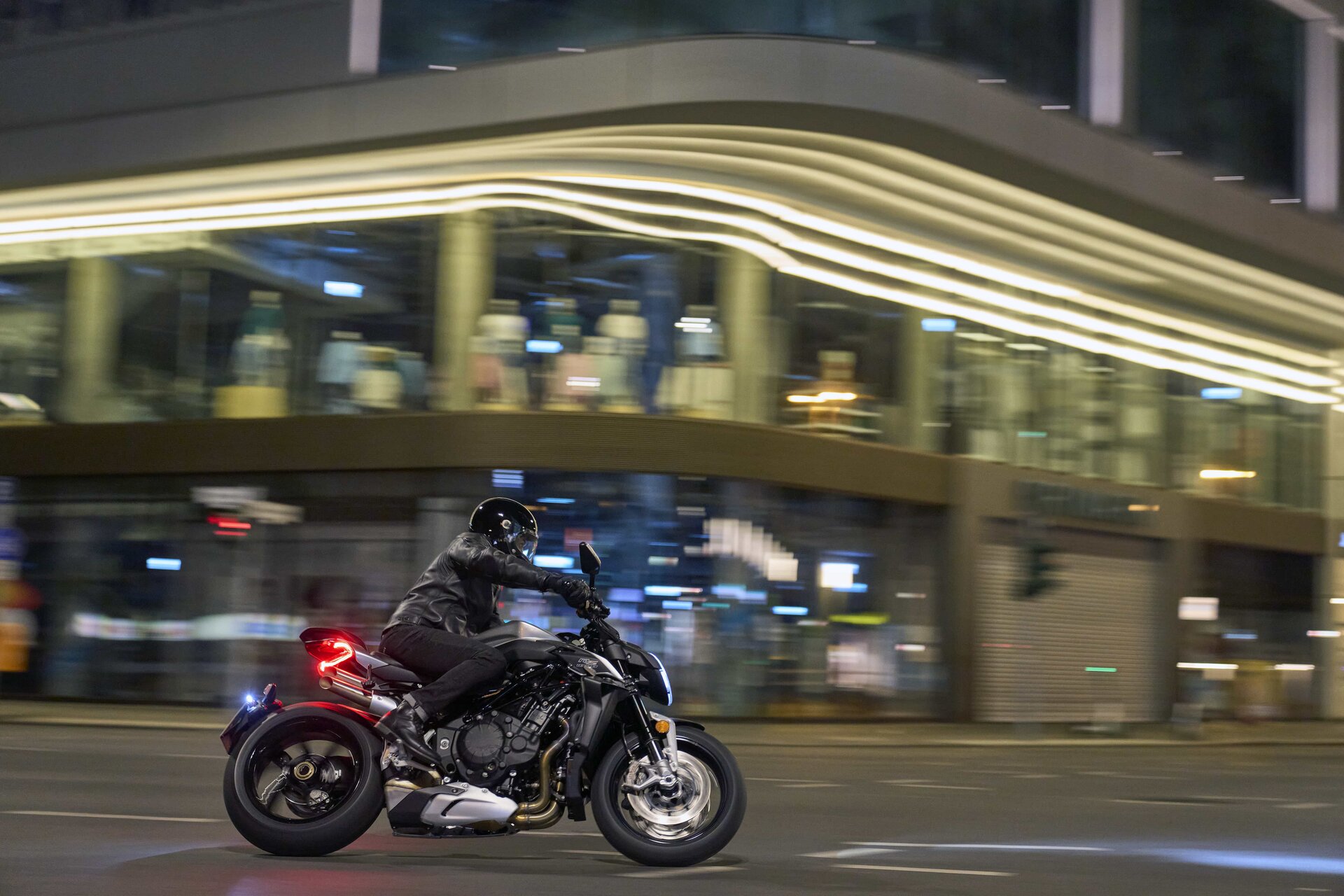 MV Agusta Brutale 1000 RS: le foto