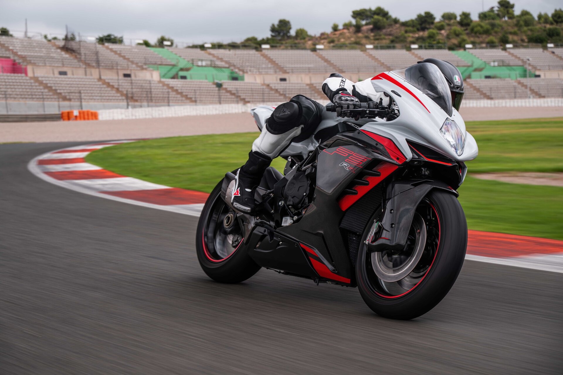 MV Agusta F3 RR: le foto