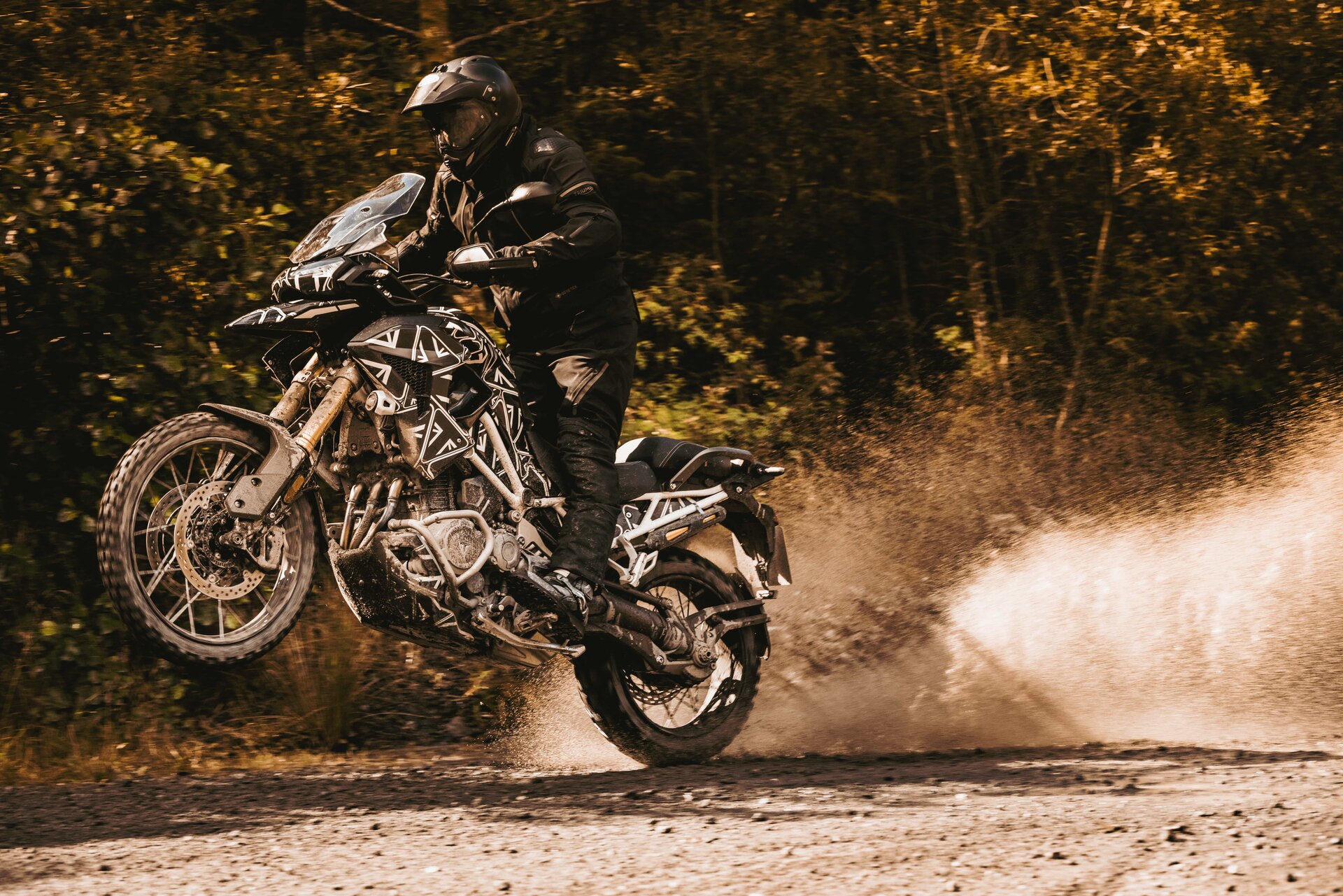 Nuova Triumph Tiger 1200: le foto