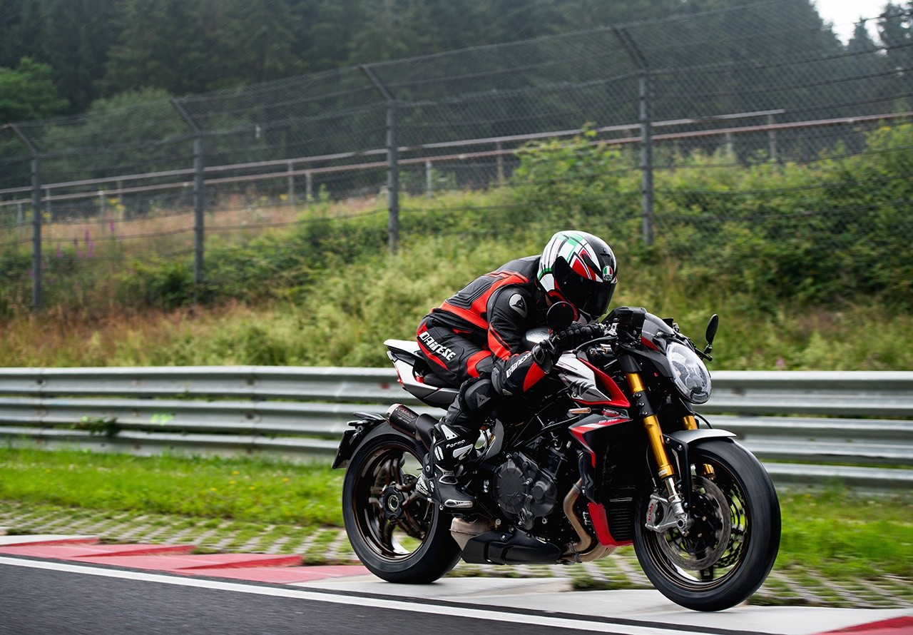 MV Agusta Brutale 1000 Nurburgring: le foto
