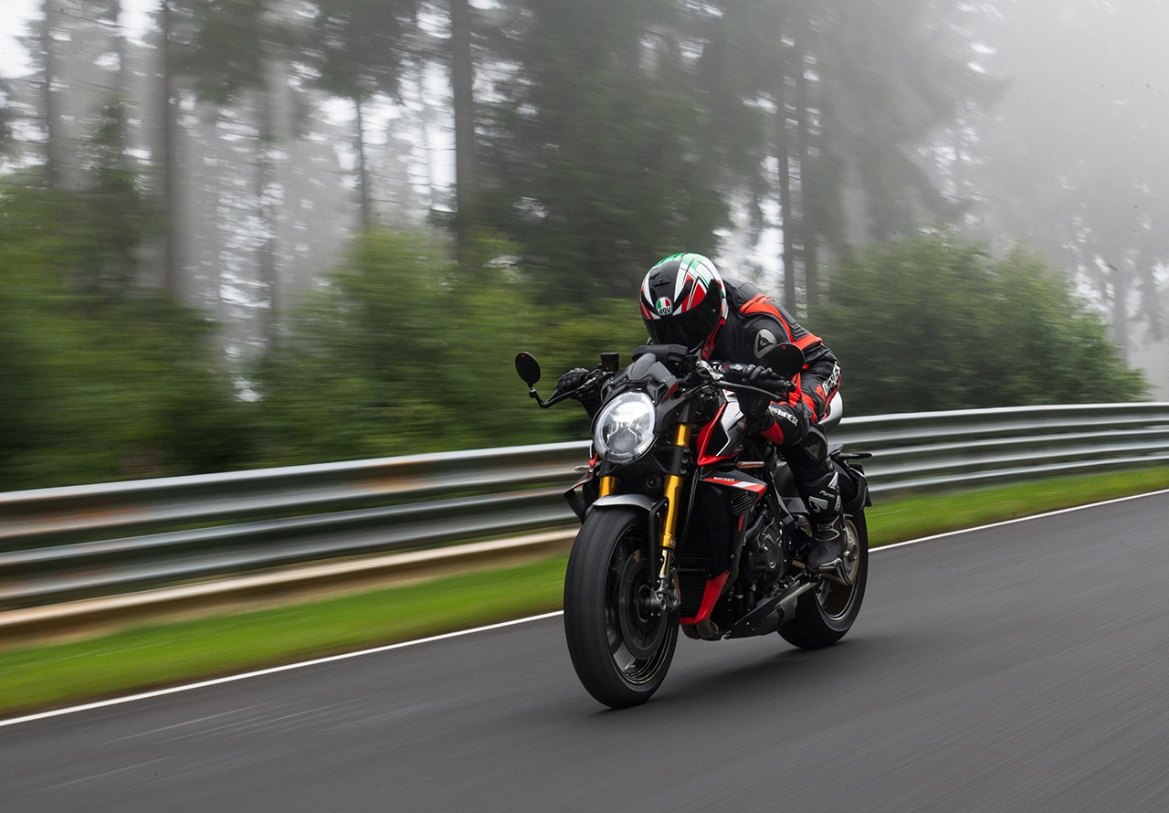 MV Agusta Brutale 1000 Nurburgring: le foto